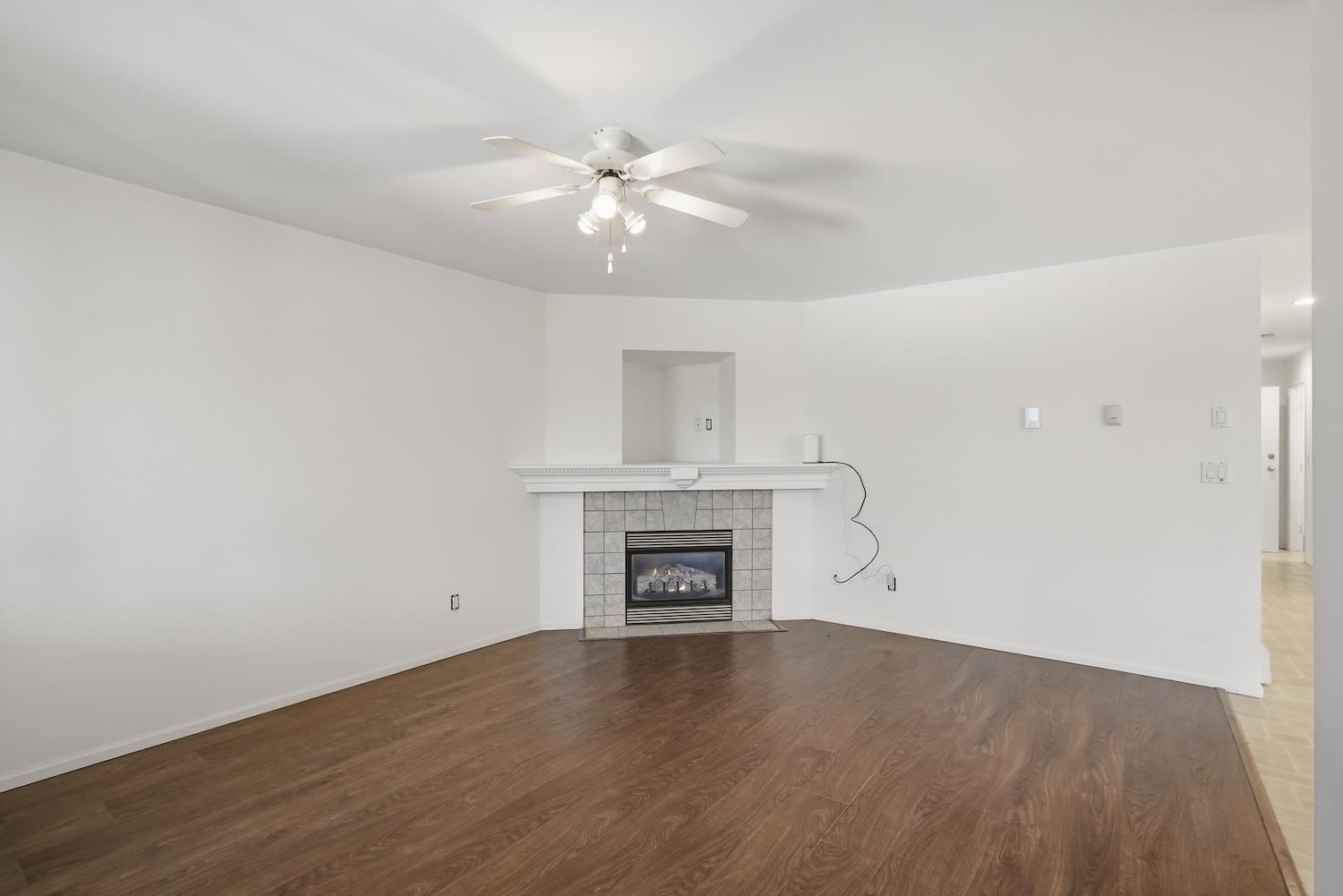 863 LEE STREET, White Rock