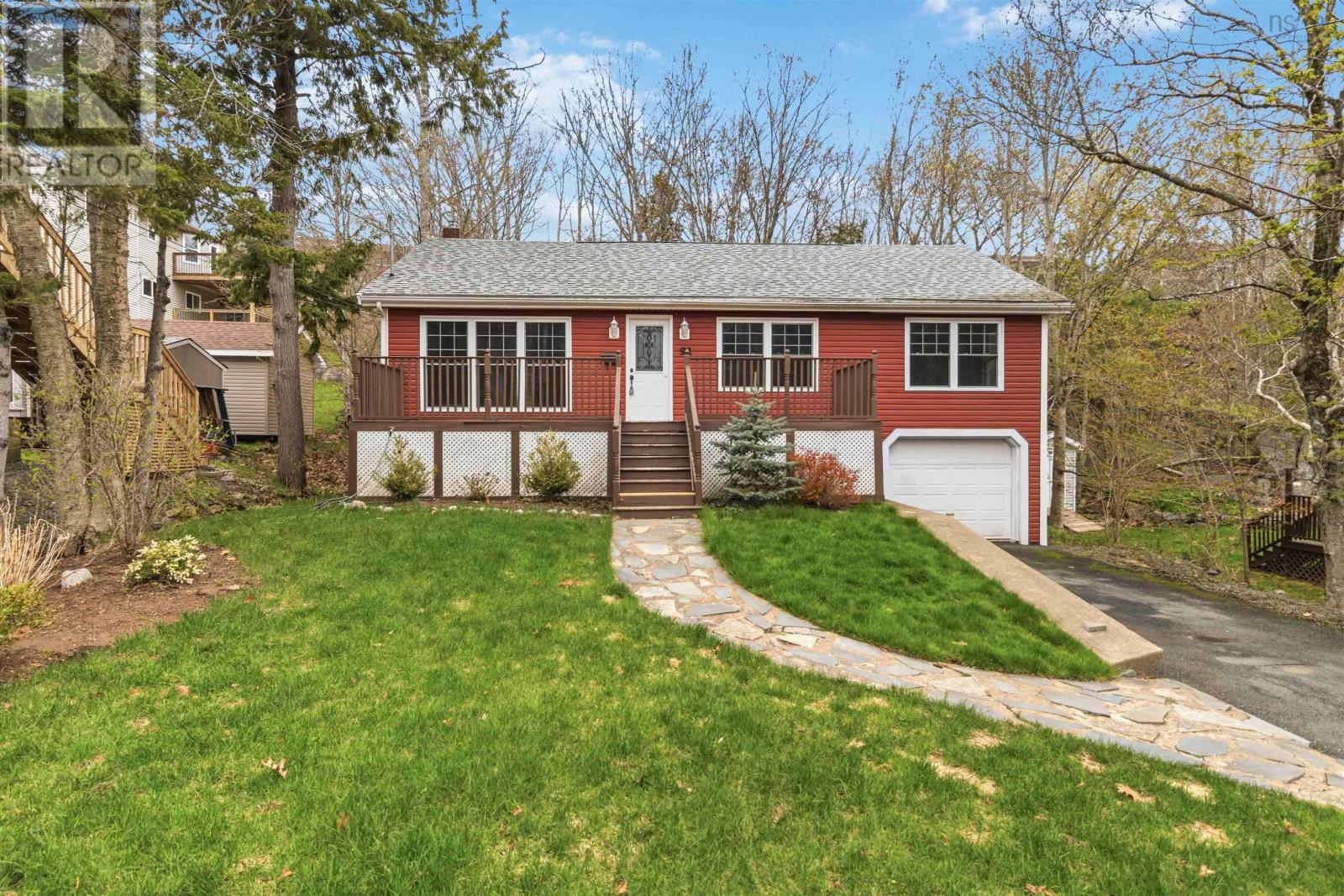 Property photo of 91 Meadowbrook Drive