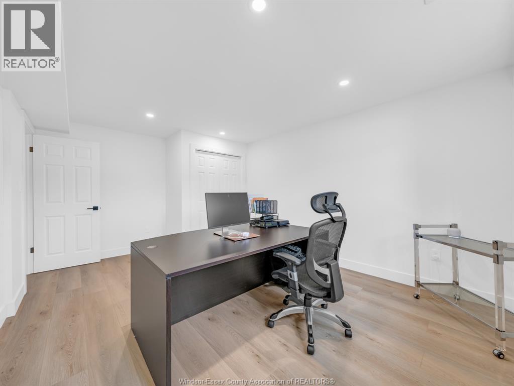1077 Icewater AVENUE - 32