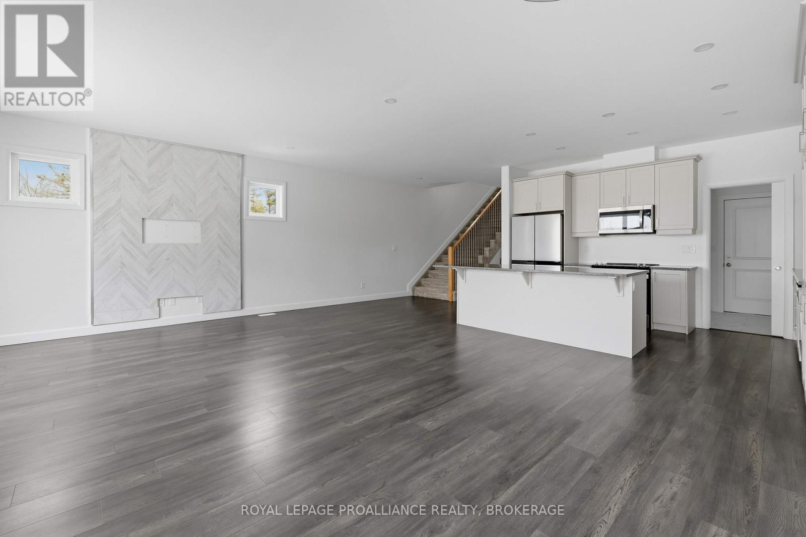 33 WALDEN POND DRIVE - 10