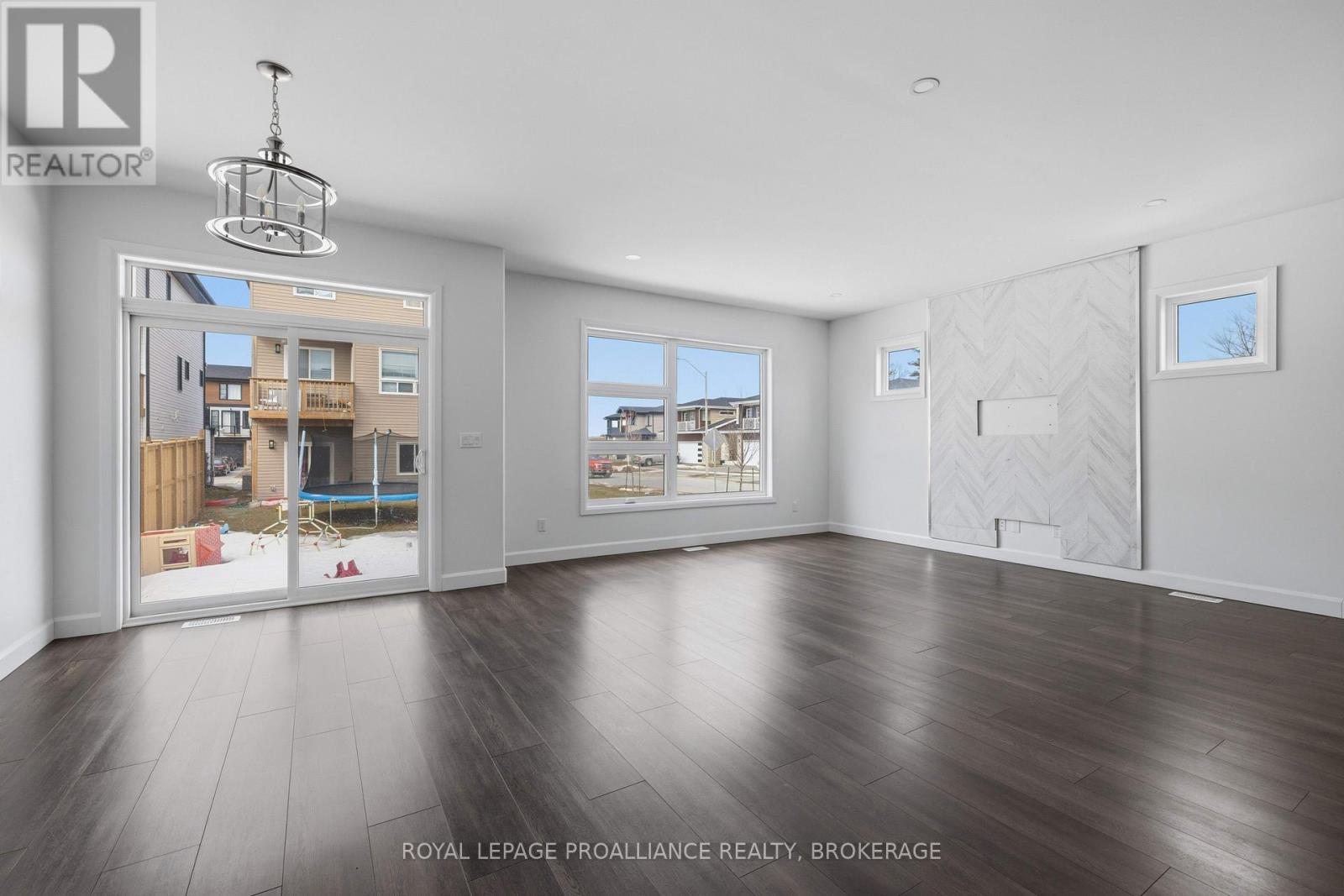 33 WALDEN POND DRIVE - 15