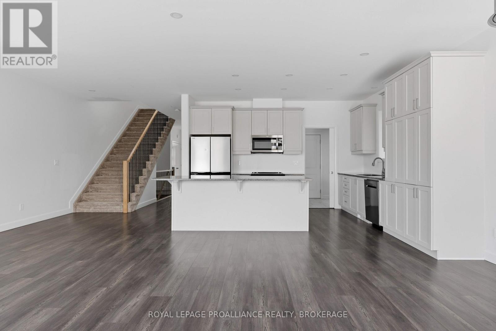 33 WALDEN POND DRIVE - 16