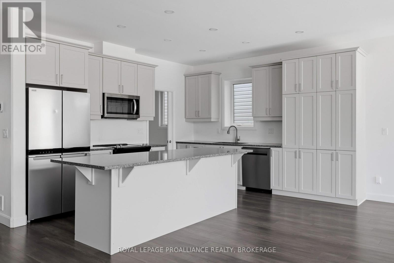 33 WALDEN POND DRIVE - 17
