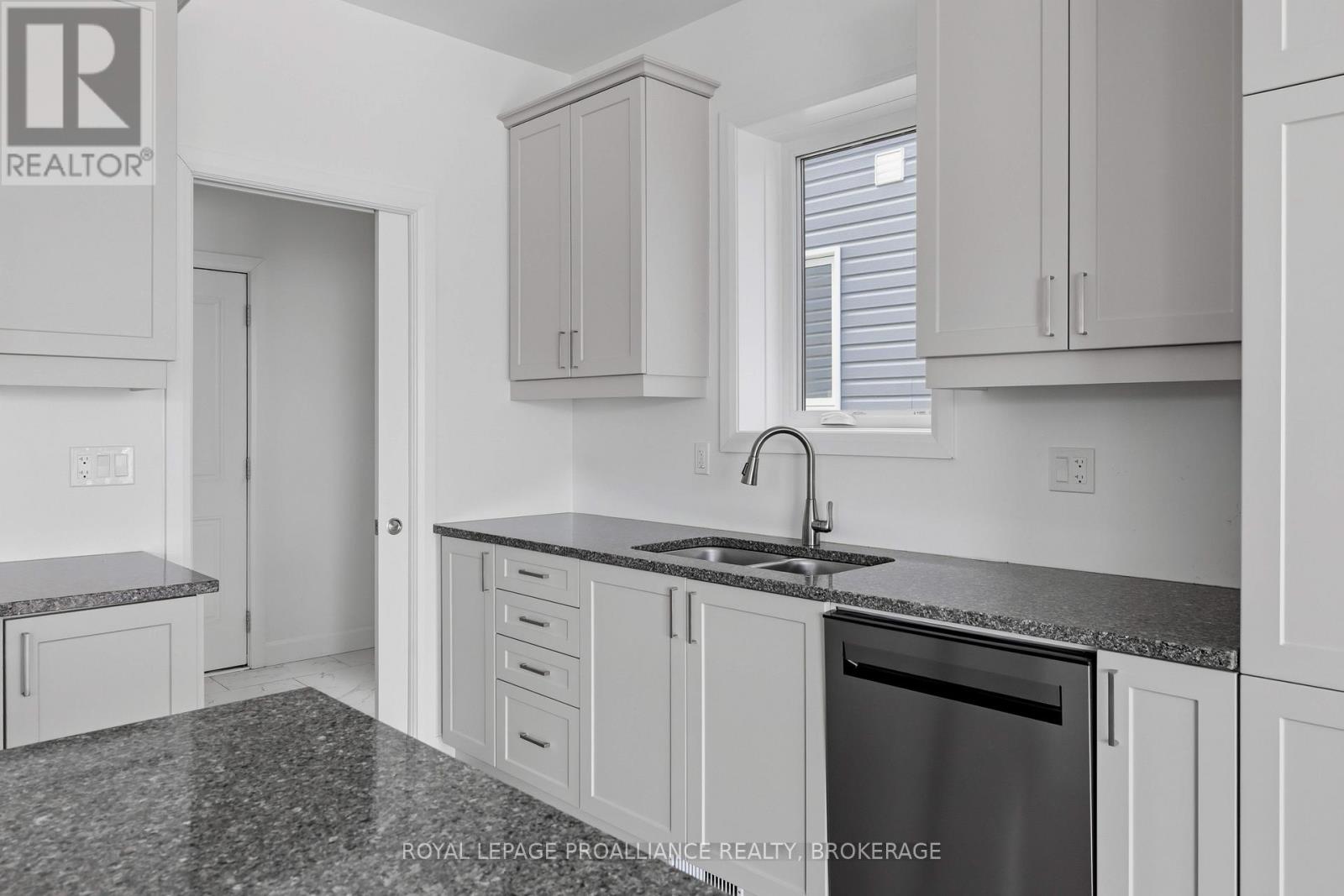 33 WALDEN POND DRIVE - 20