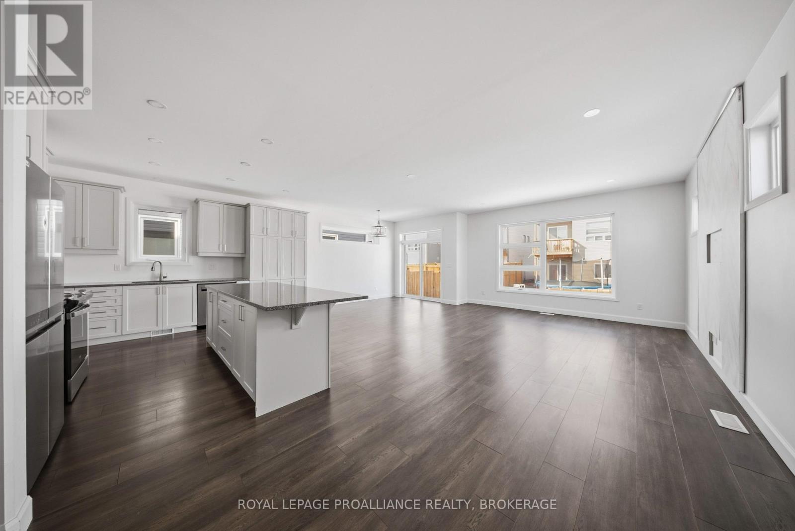 33 WALDEN POND DRIVE - 8