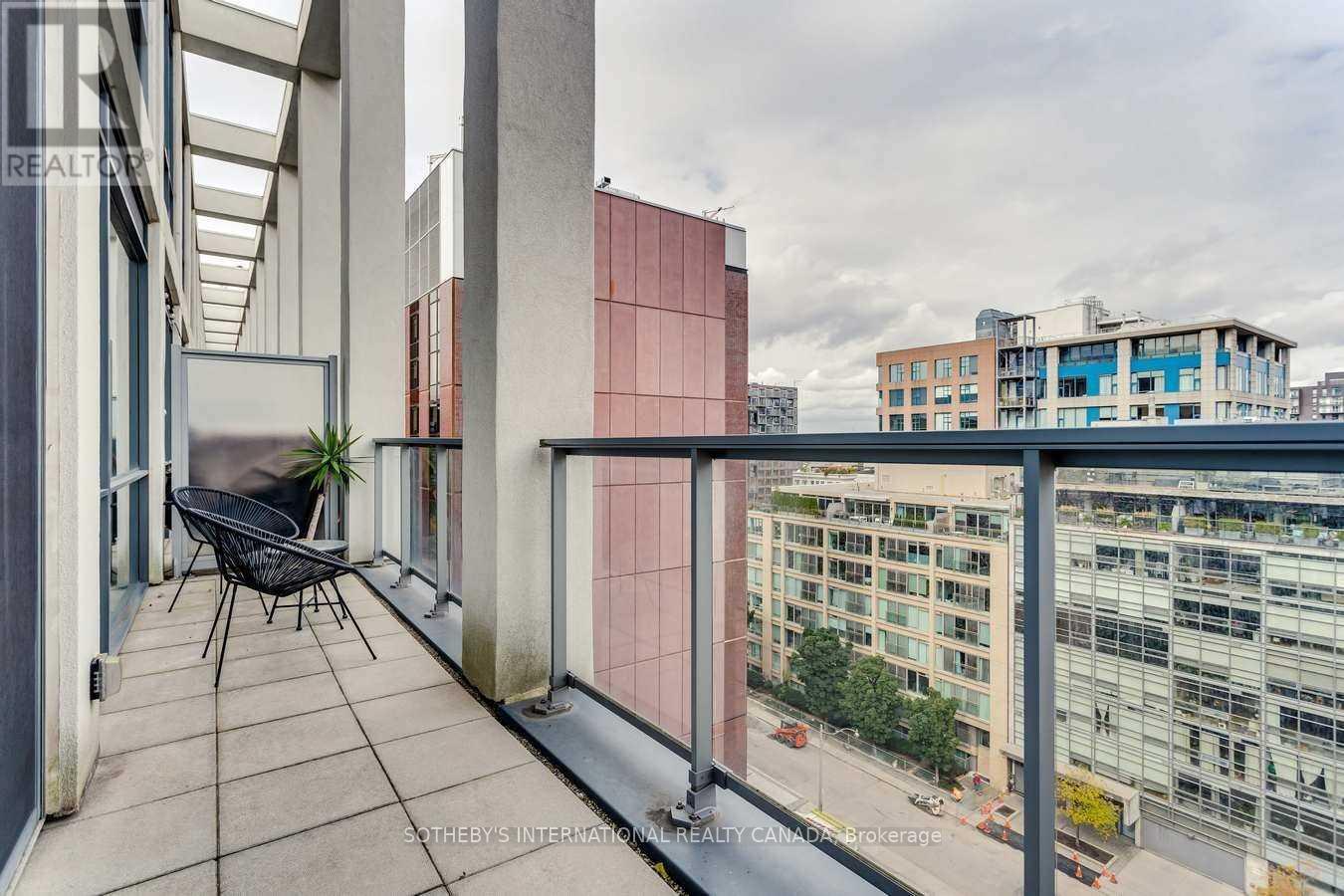 #PH06 39 BRANT STREET - 20