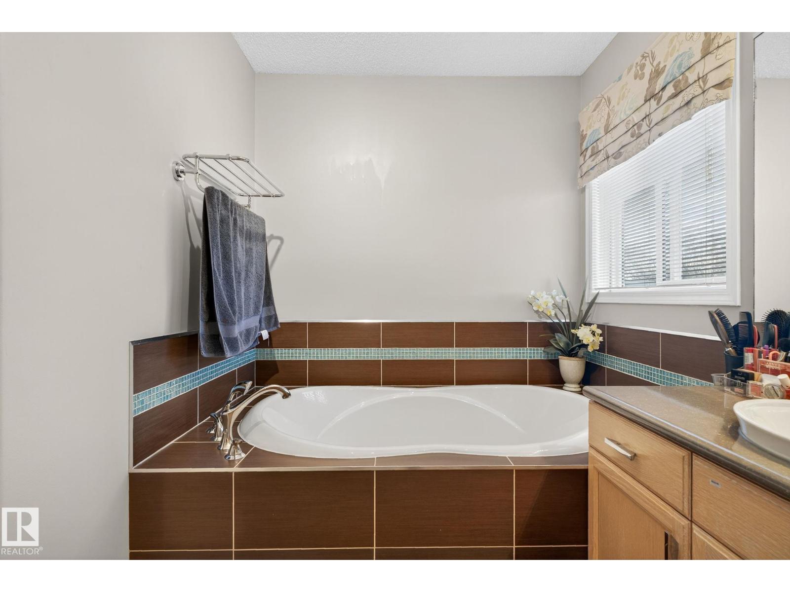 3912 31 ST NW - 26