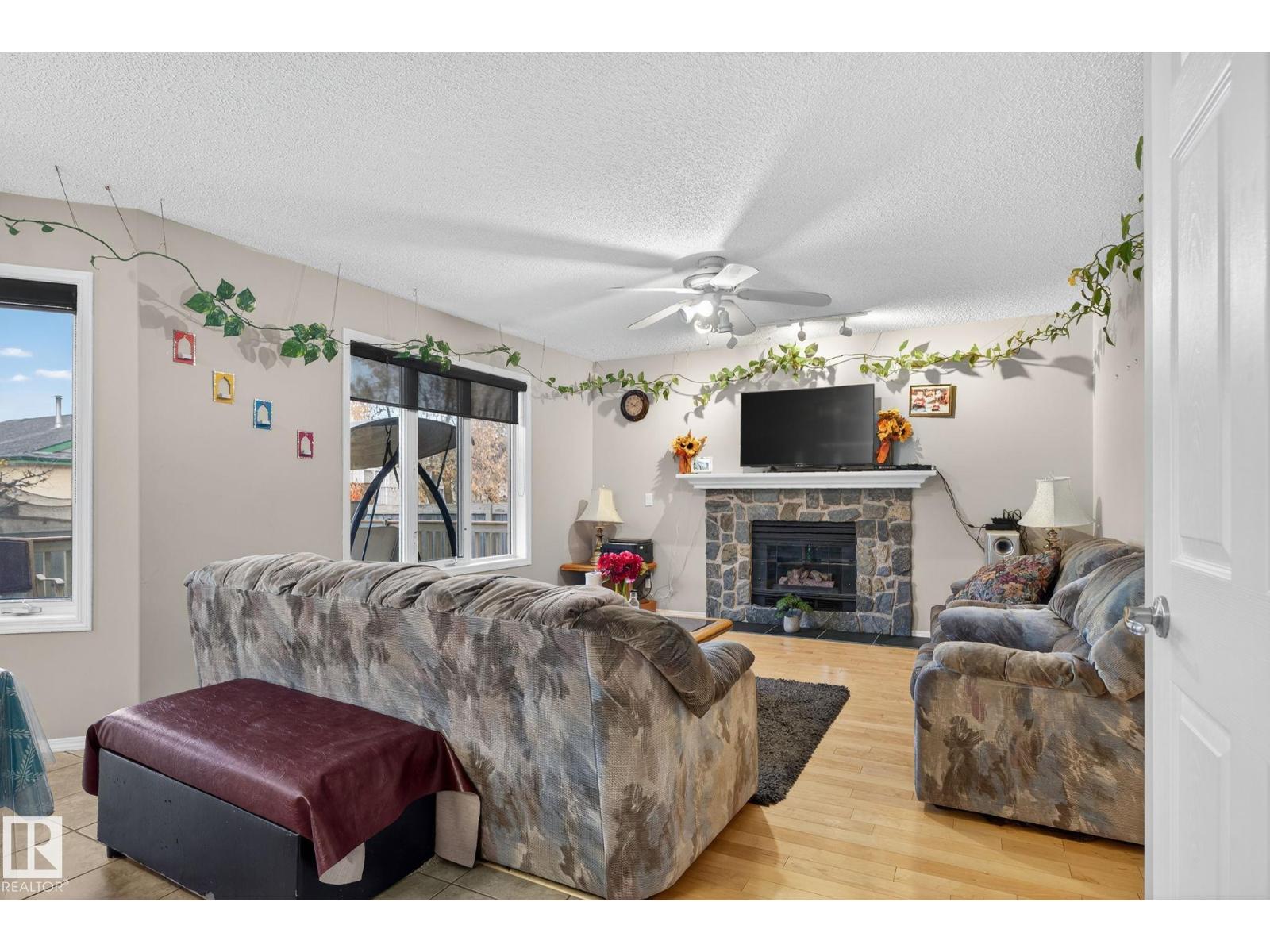 3912 31 ST NW - 7