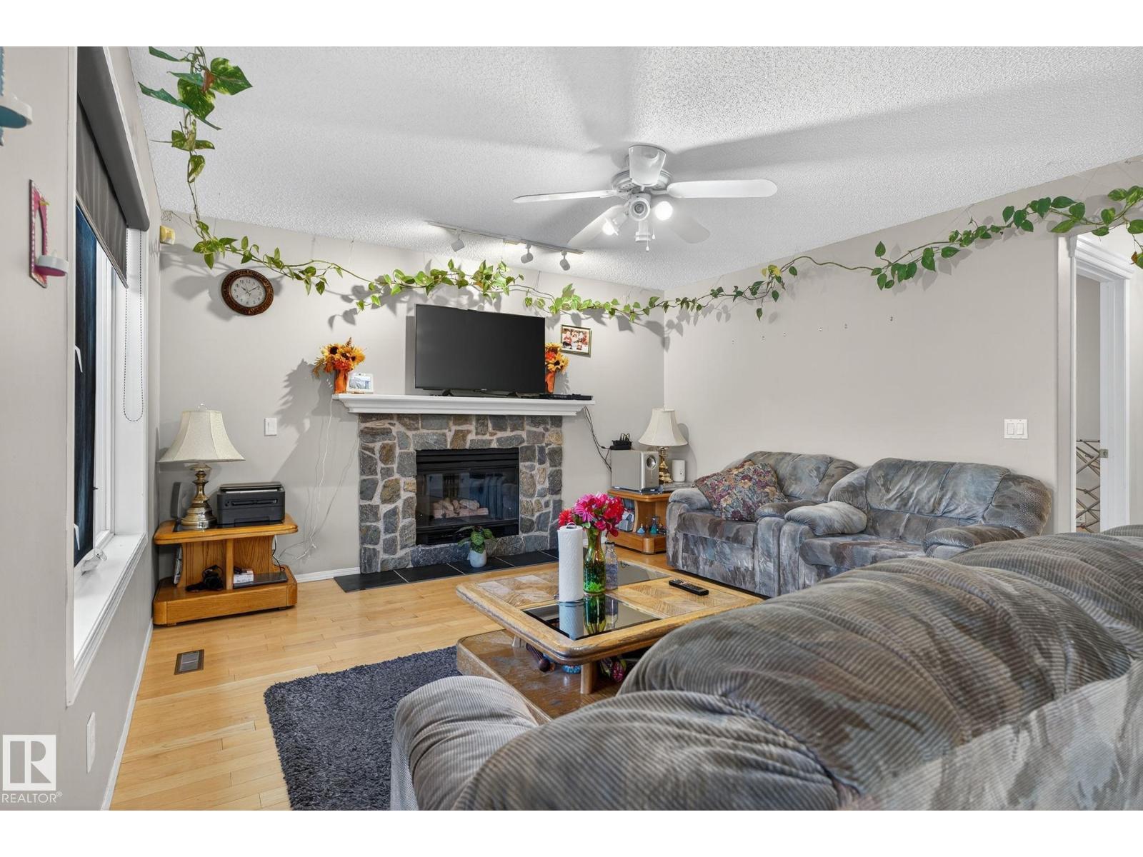 3912 31 ST NW - 8