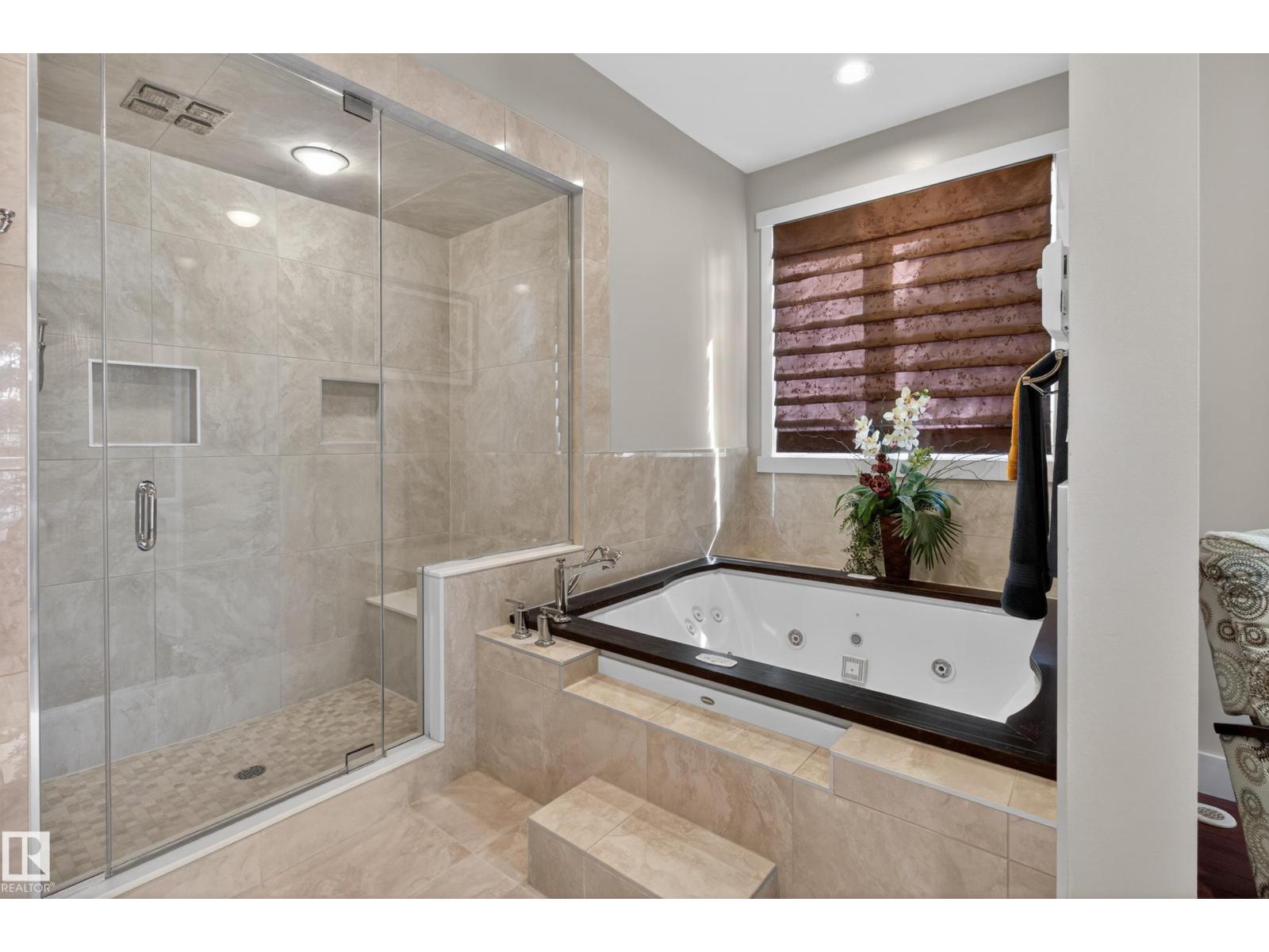 #37 52224 RGE ROAD 231 - 24
