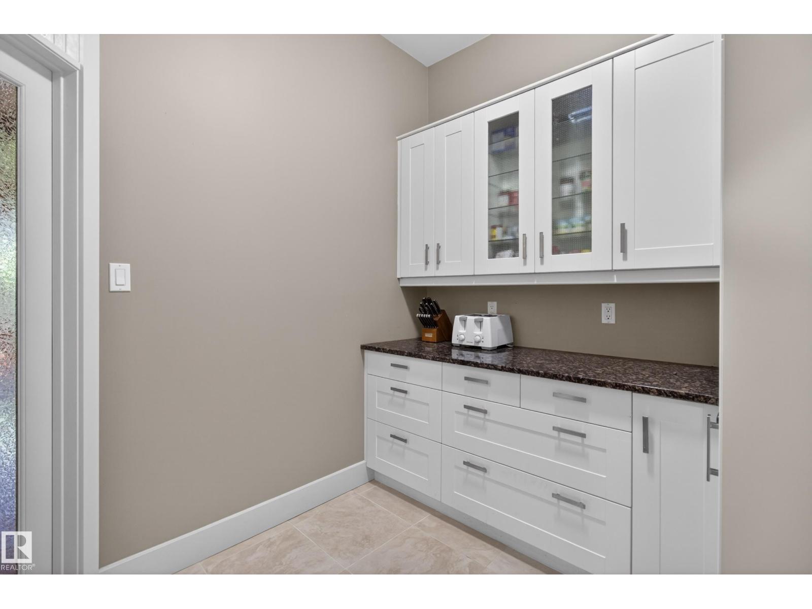 #37 52224 RGE ROAD 231 - 29