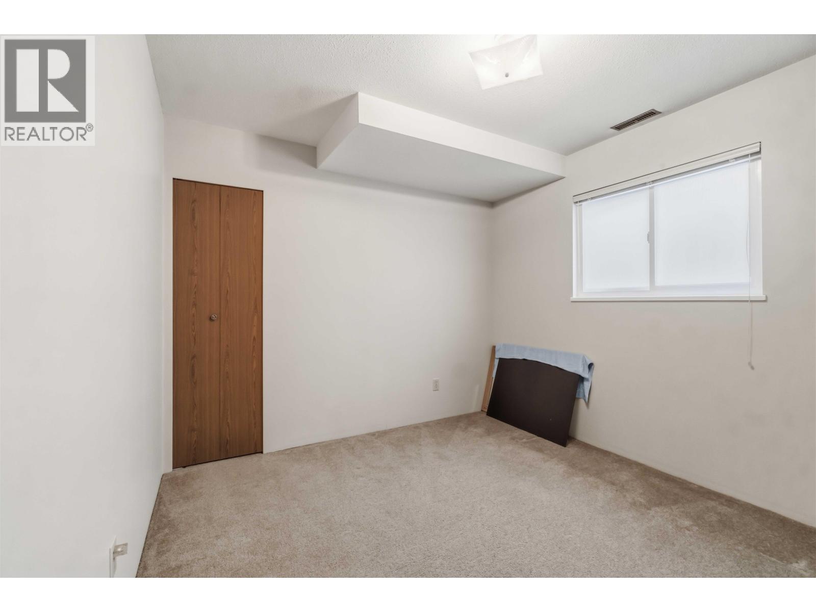 6895 MCKAY AVENUE, Burnaby
