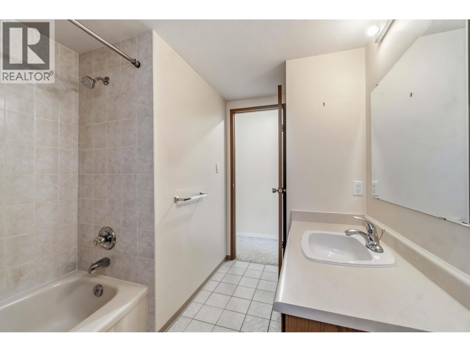6895 MCKAY AVENUE, Burnaby