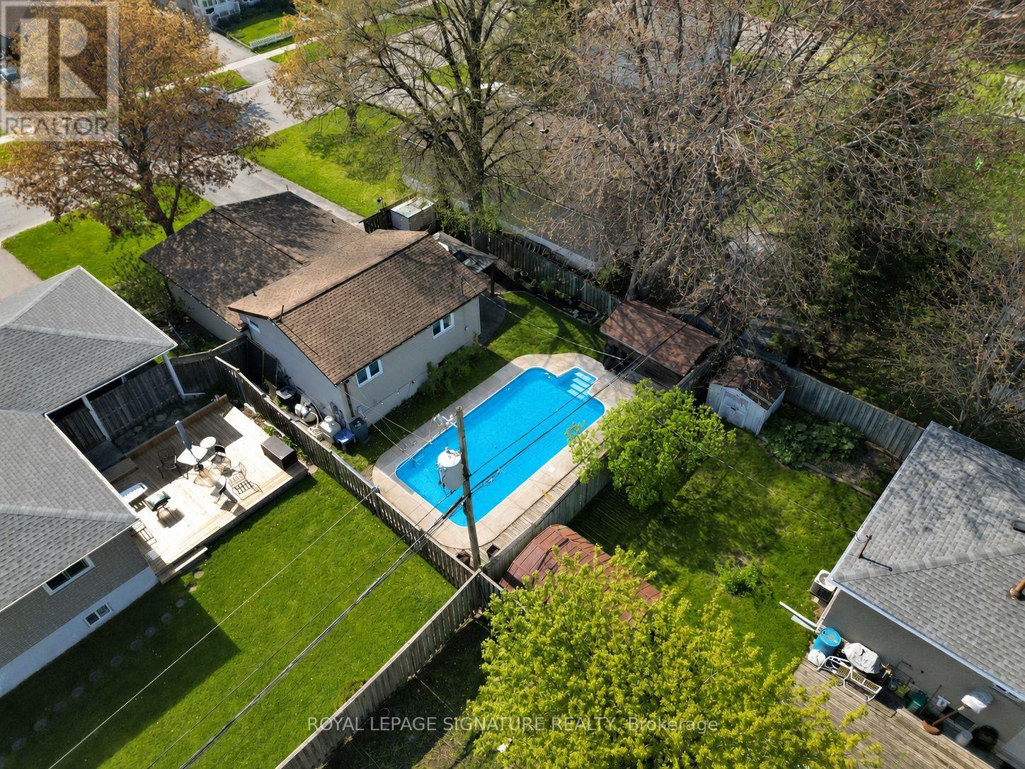 821 KROSNO BOULEVARD - 21