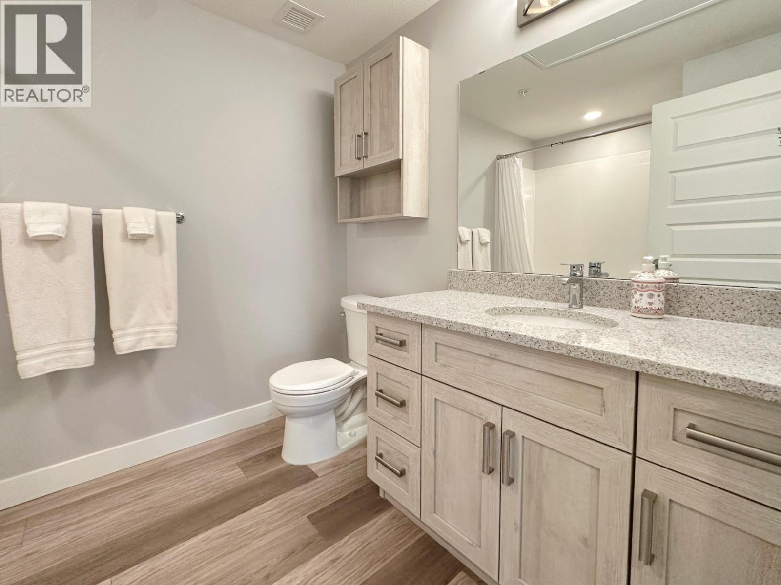 5620 51st Street Unit# 403, Osoyoos