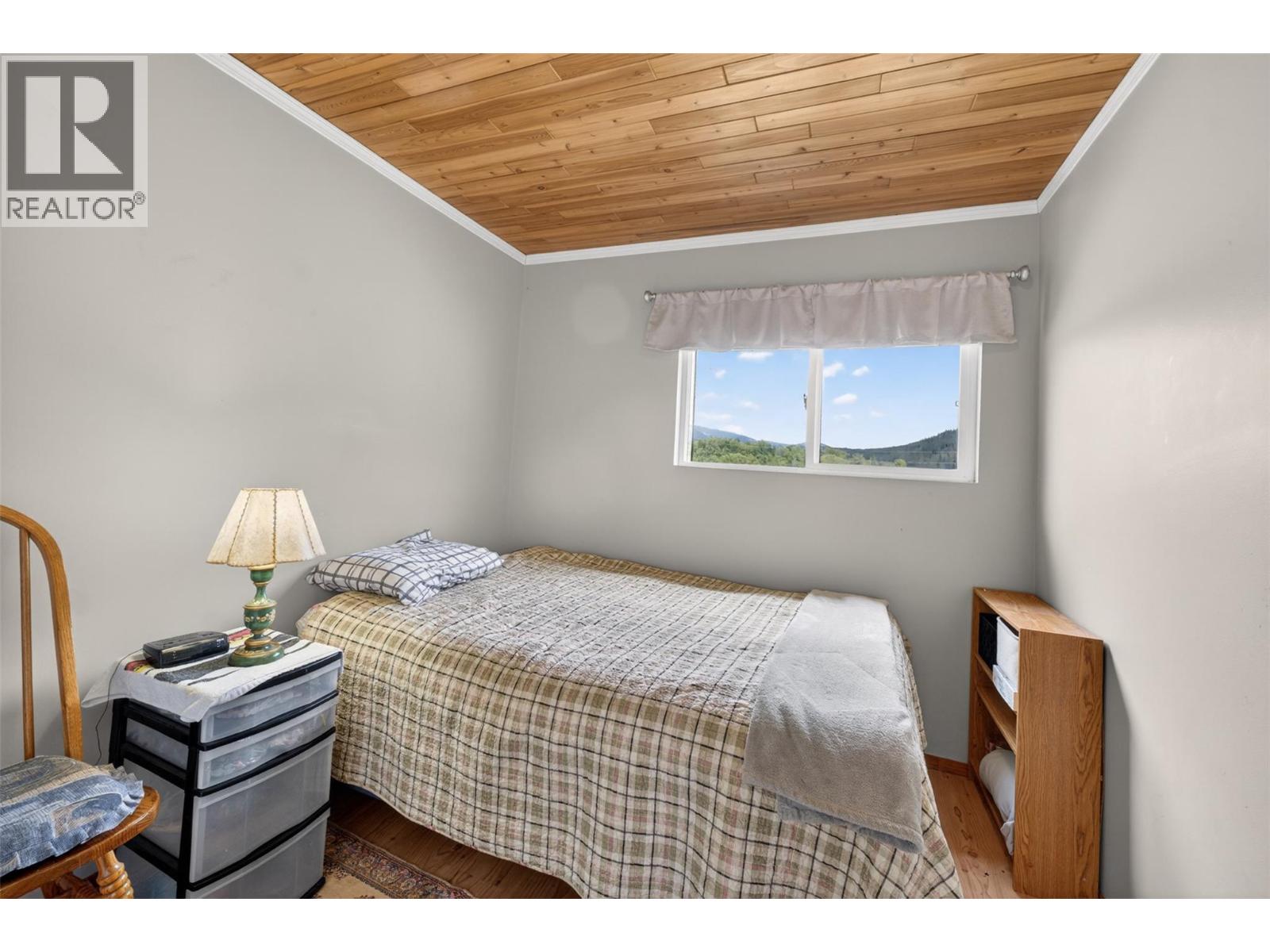 1403 Salmon River Road, Salmon Arm