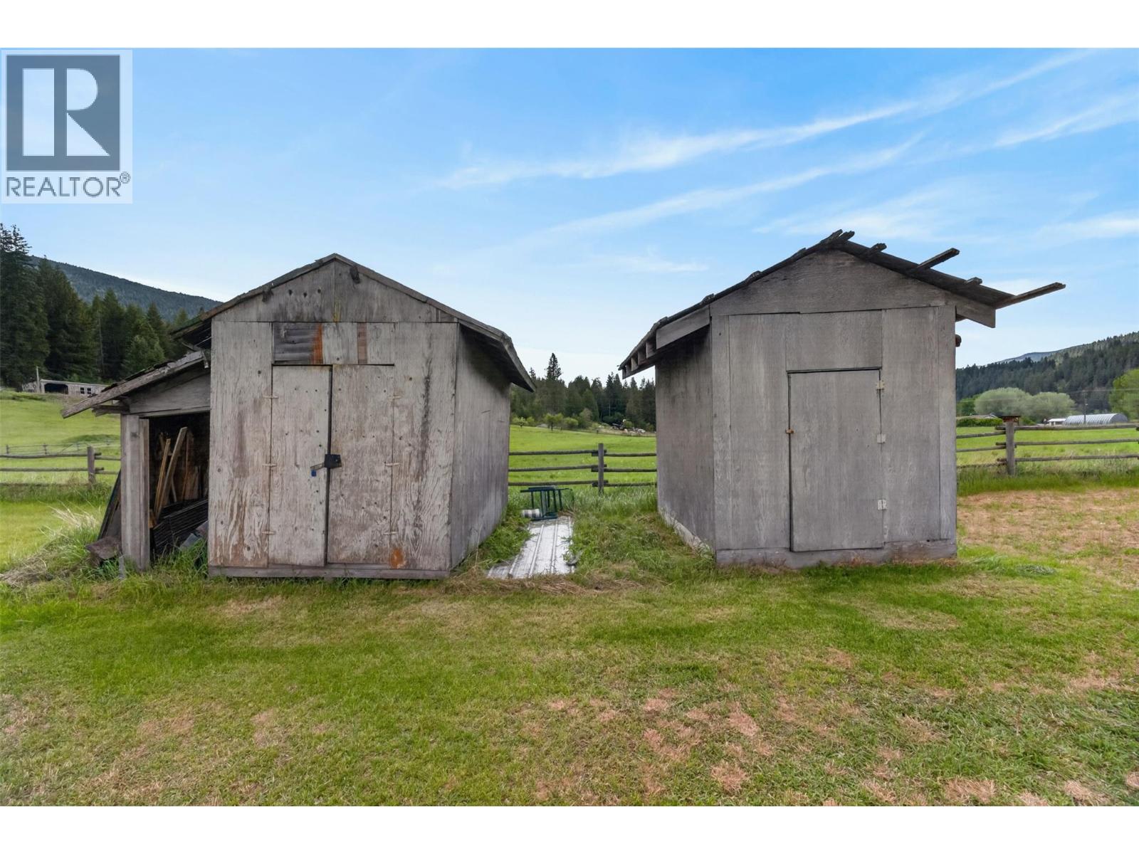 1403 Salmon River Road, Salmon Arm
