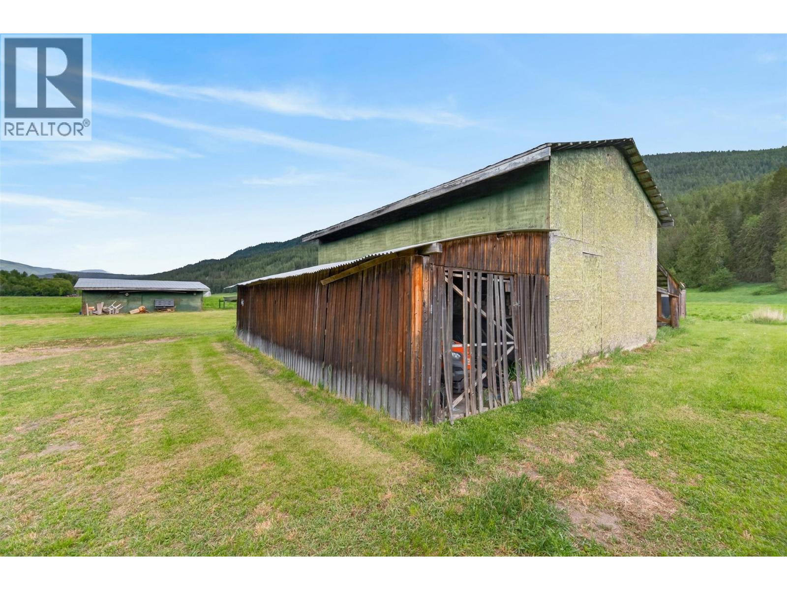 1403 Salmon River Road, Salmon Arm