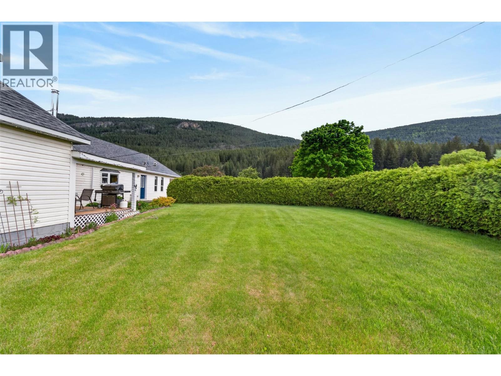 1403 Salmon River Road, Salmon Arm