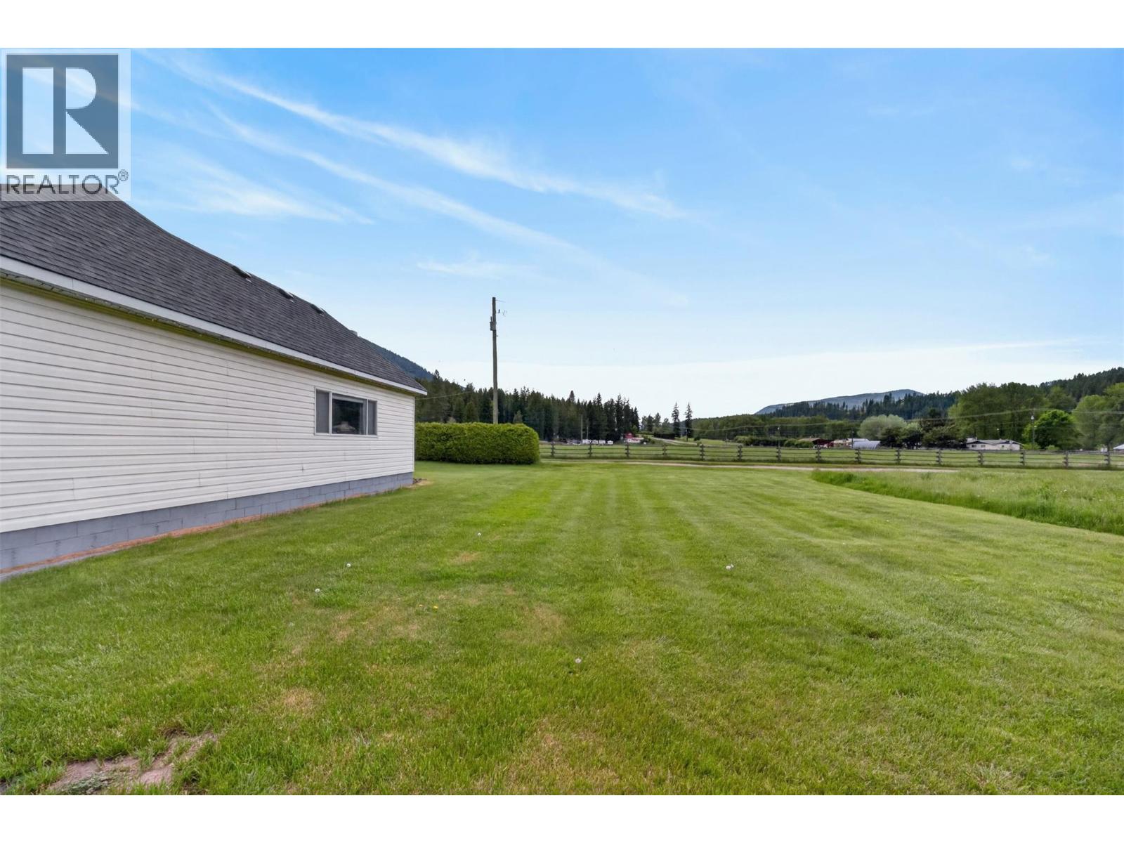 1403 Salmon River Road, Salmon Arm
