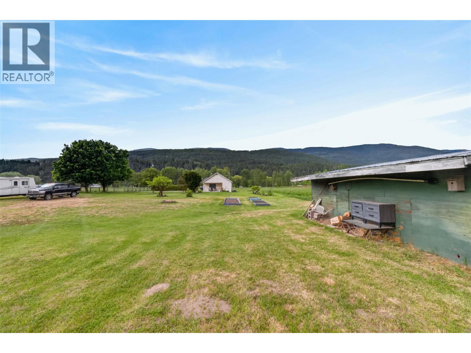 1403 Salmon River Road, Salmon Arm