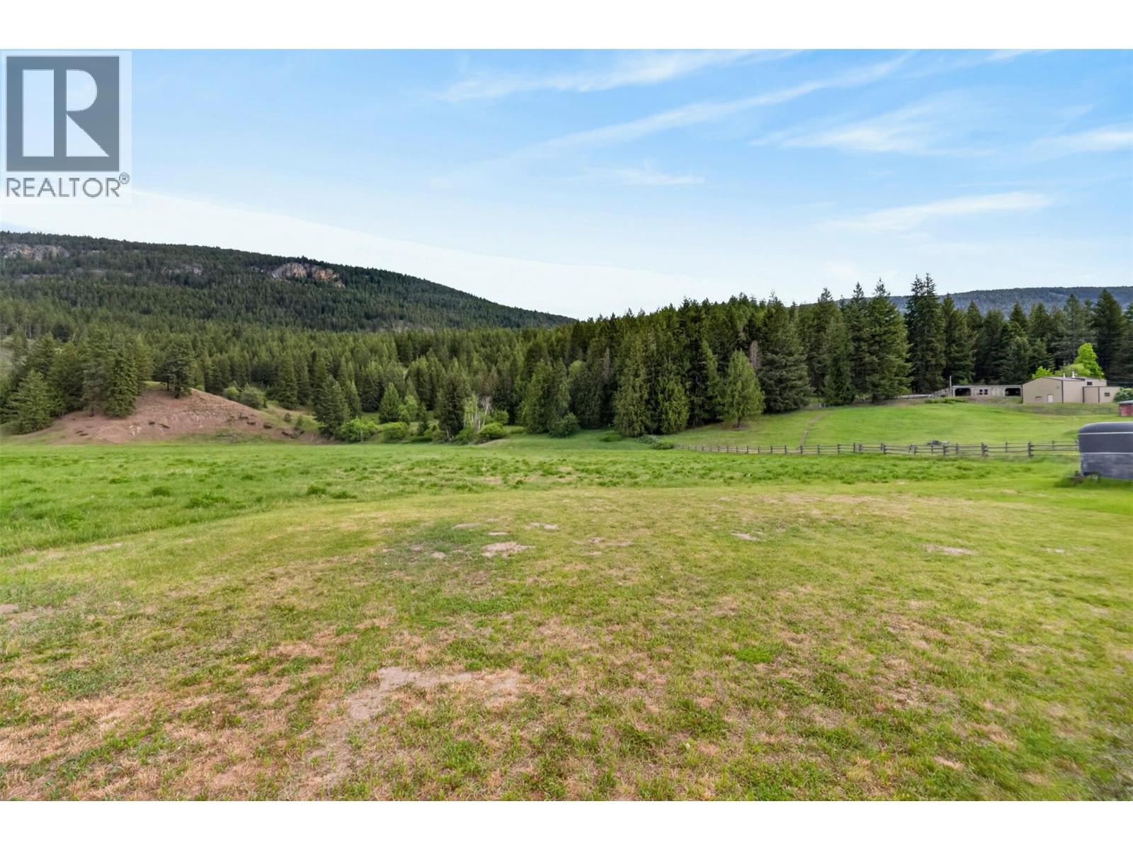 1403 Salmon River Road, Salmon Arm