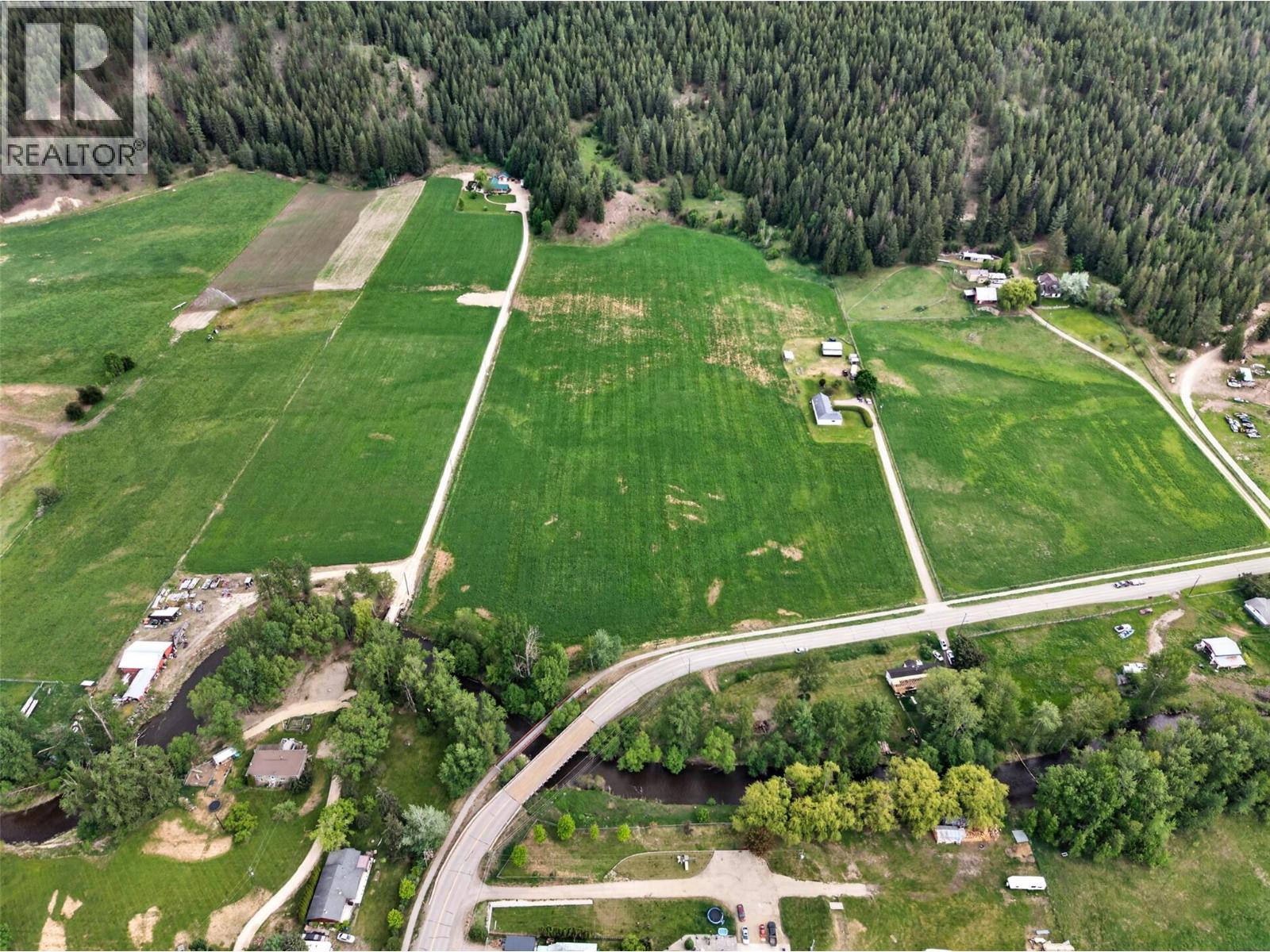 1403 Salmon River Road, Salmon Arm