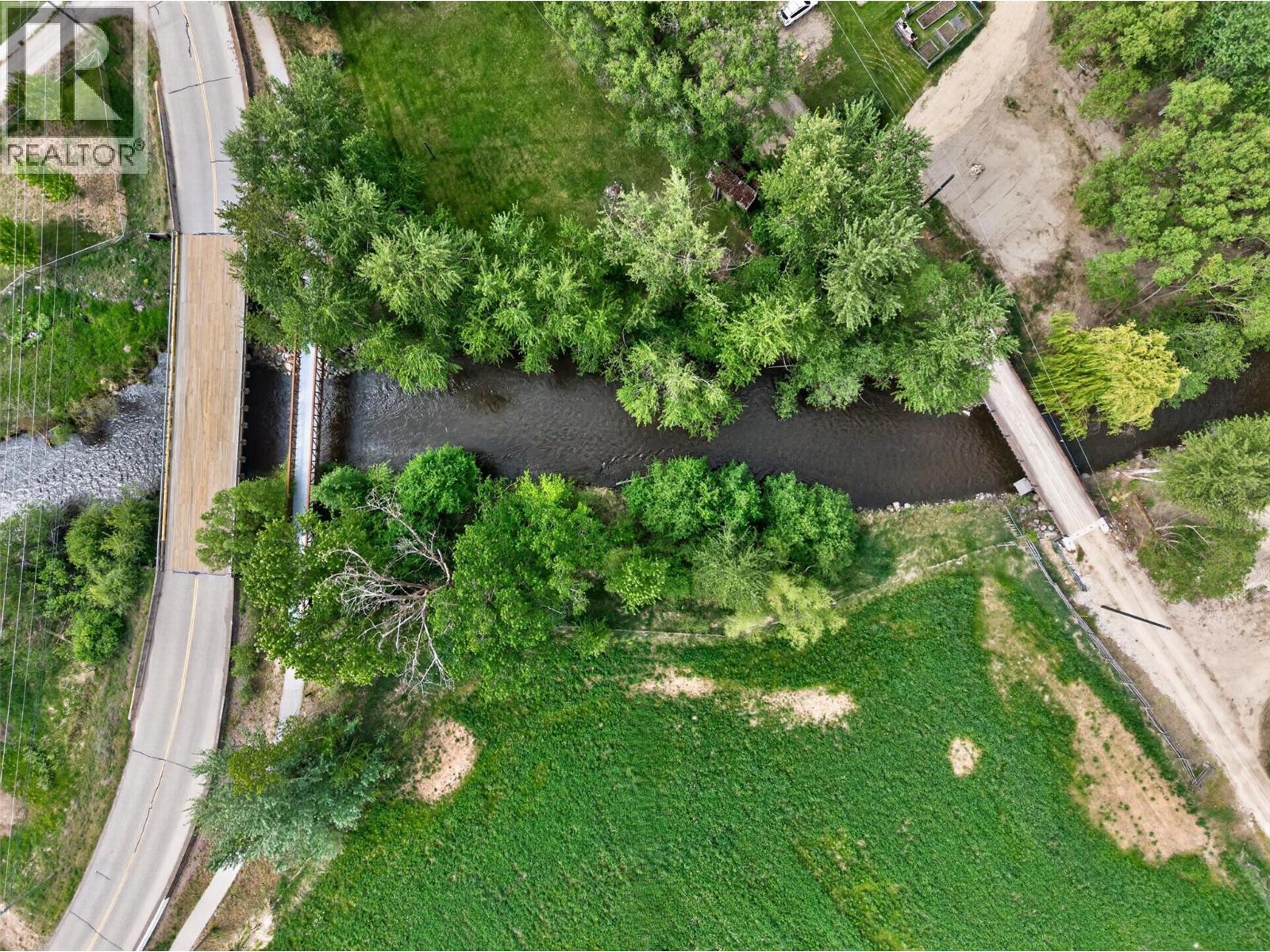1403 Salmon River Road, Salmon Arm