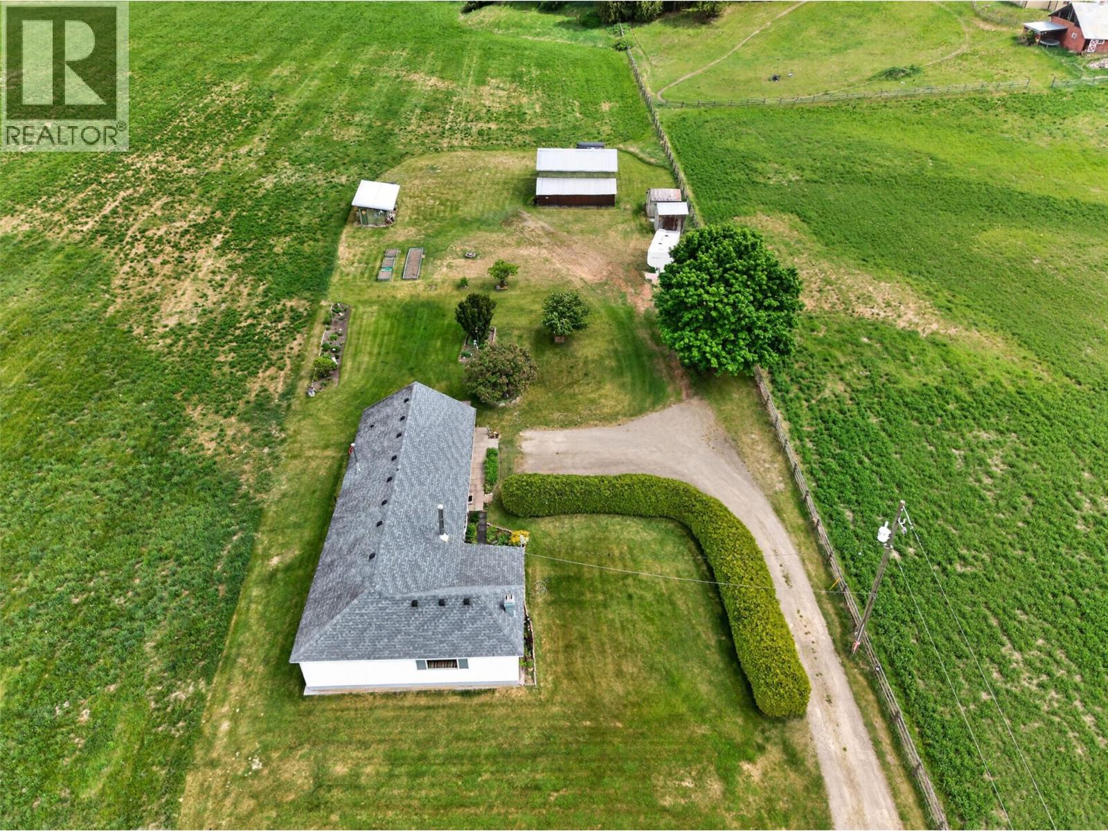 1403 Salmon River Road, Salmon Arm