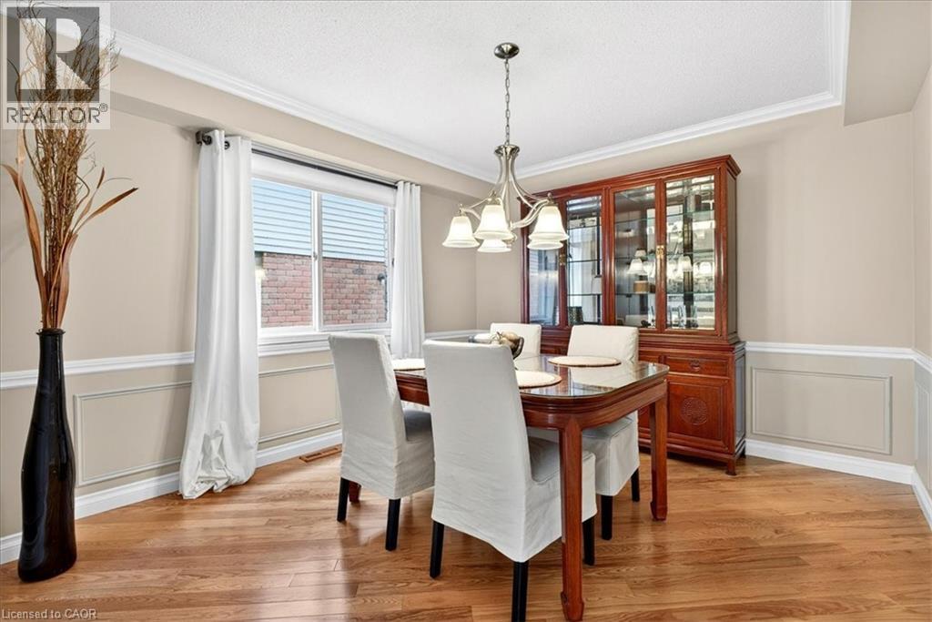 799 HAWKINS Crescent, Burlington, Ontario, L7S2C2 — Photo 17