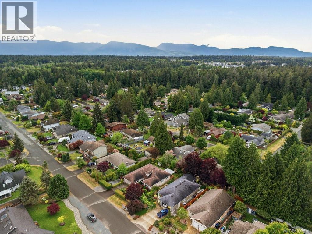533 Aspen Ave, Qualicum Beach