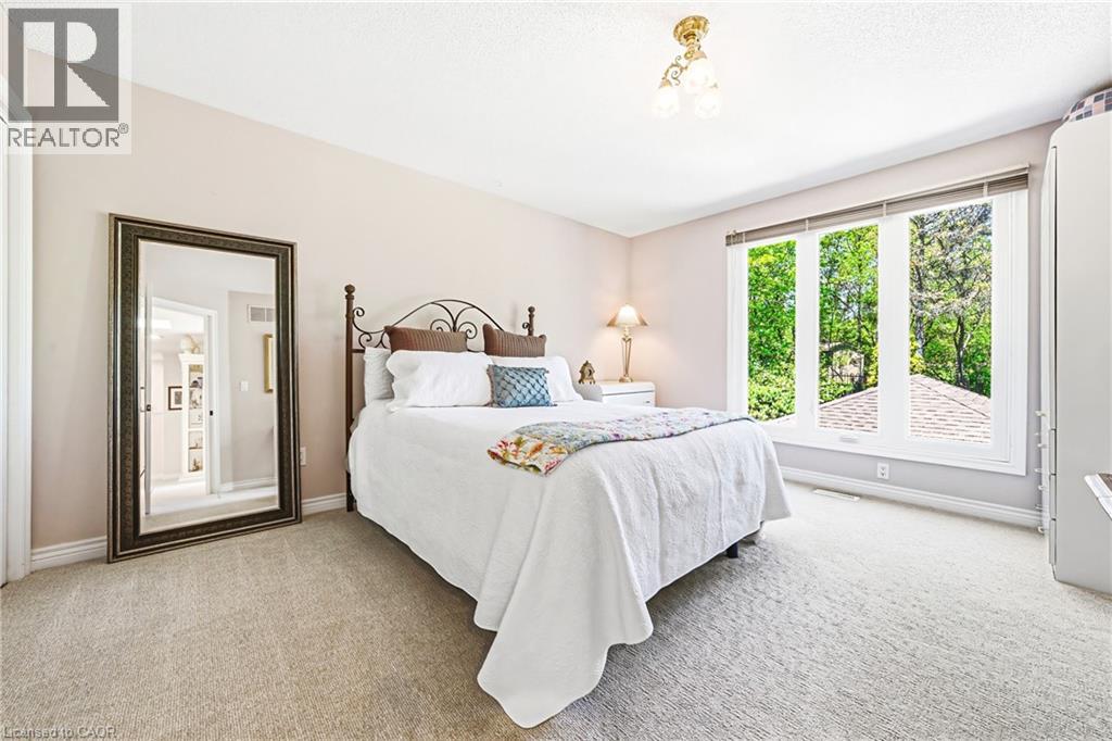 33 GOLFVIEW Crescent - 28