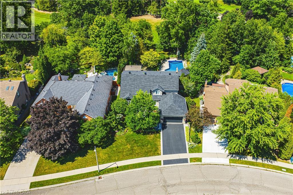 33 GOLFVIEW Crescent - 47