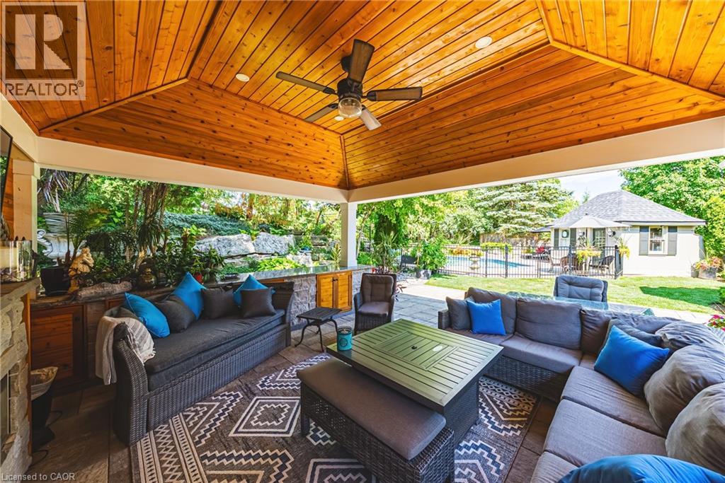 33 GOLFVIEW Crescent - 39