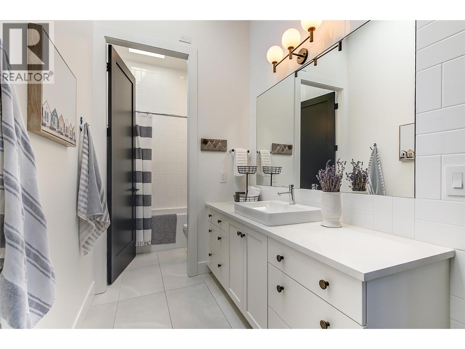  763 Barnaby Road, Kelowna