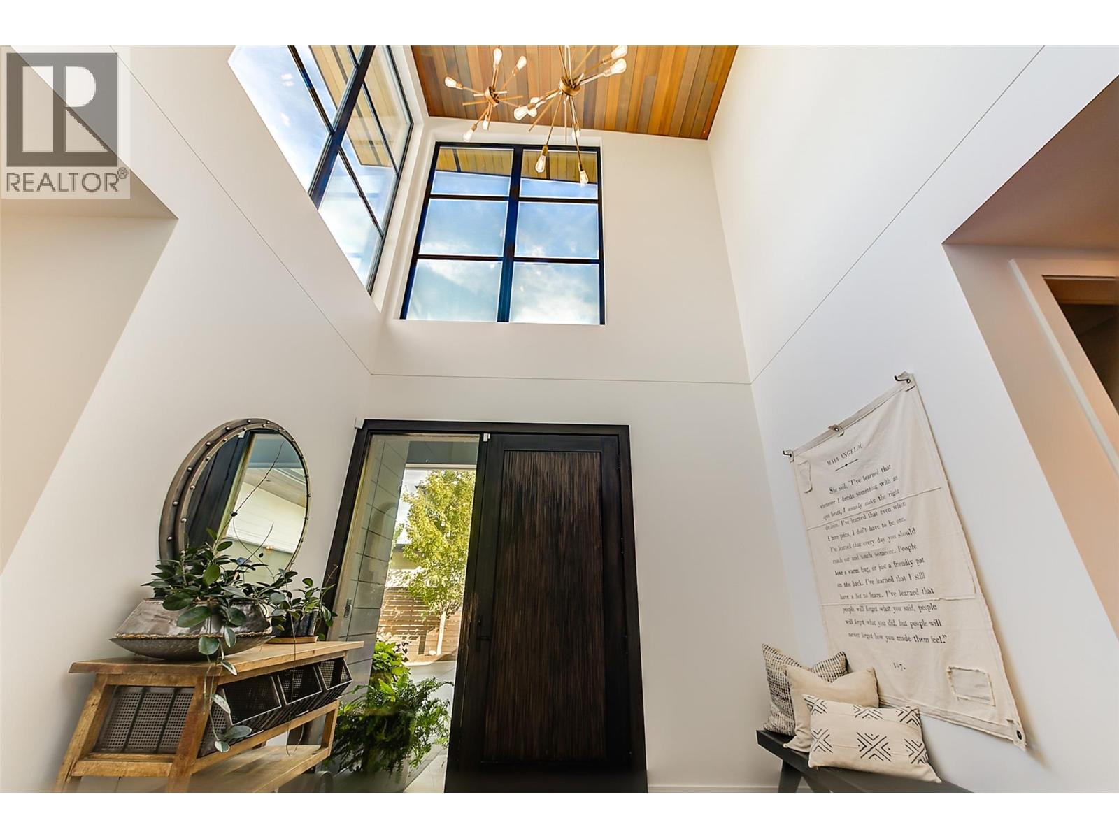  763 Barnaby Road, Kelowna
