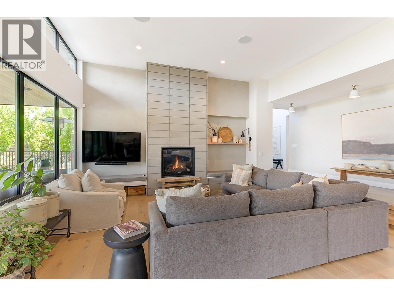  763 Barnaby Road, Kelowna