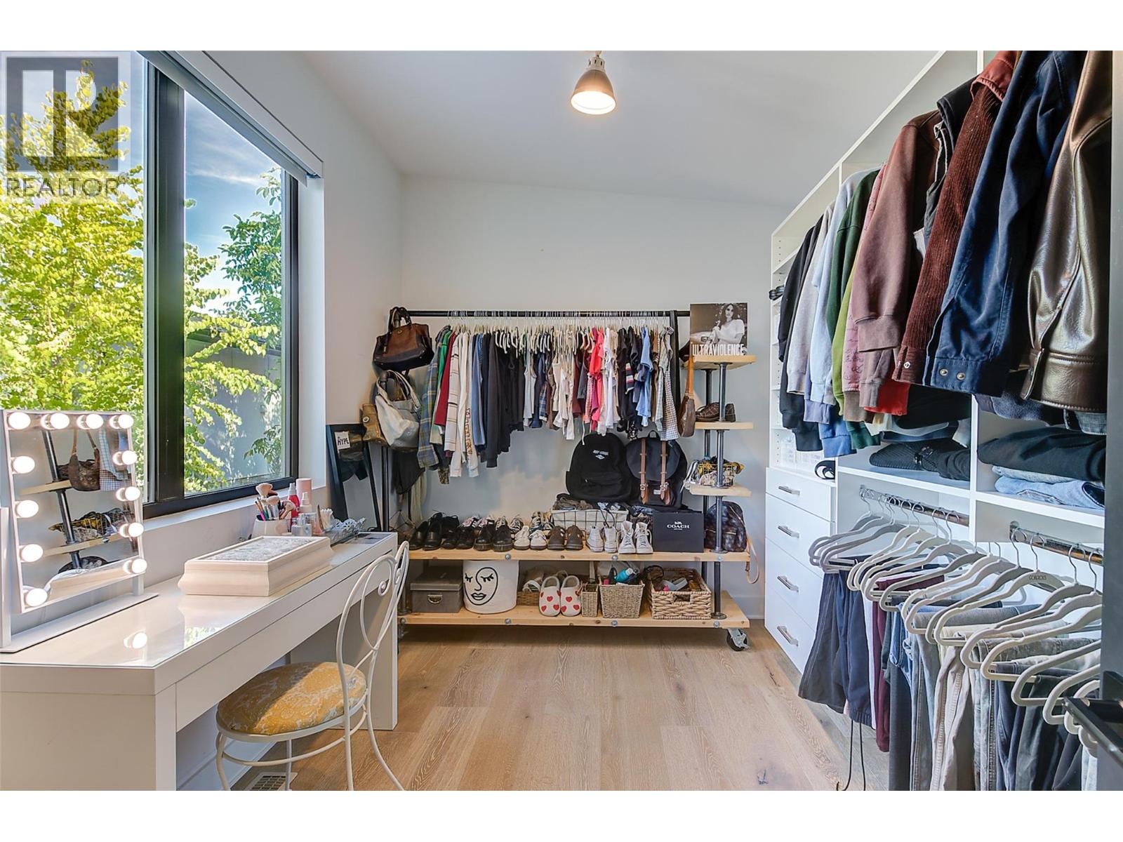  763 Barnaby Road, Kelowna