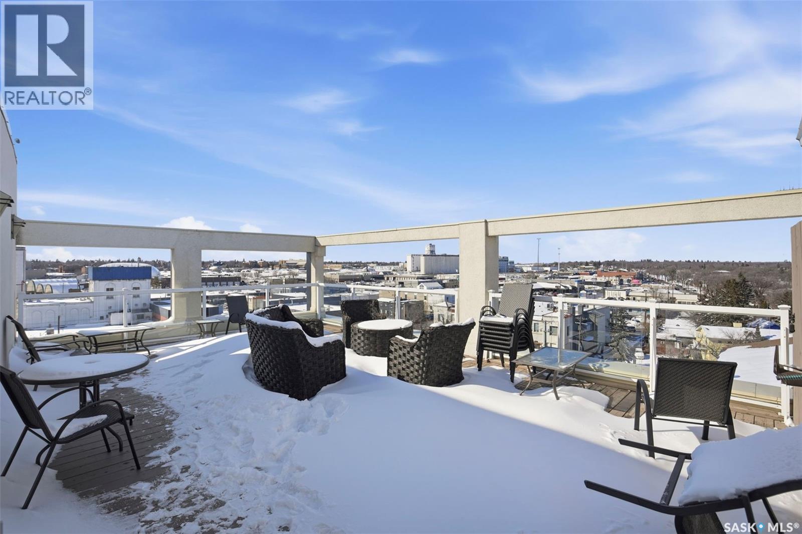 #308 525 3rd AVENUE - 25