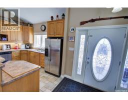 120 1st Avenue E, Love, SK S0J1P0 Photo 23
