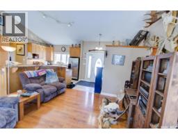 120 1st Avenue E, Love, SK S0J1P0 Photo 16