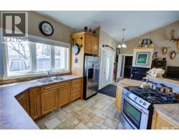 120 1st Avenue E, Love, SK S0J1P0 Photo 12