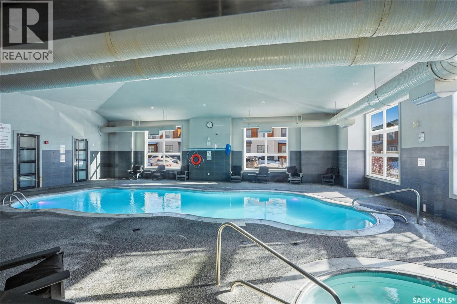 #2203 1015 Patrick CRESCENT - 34