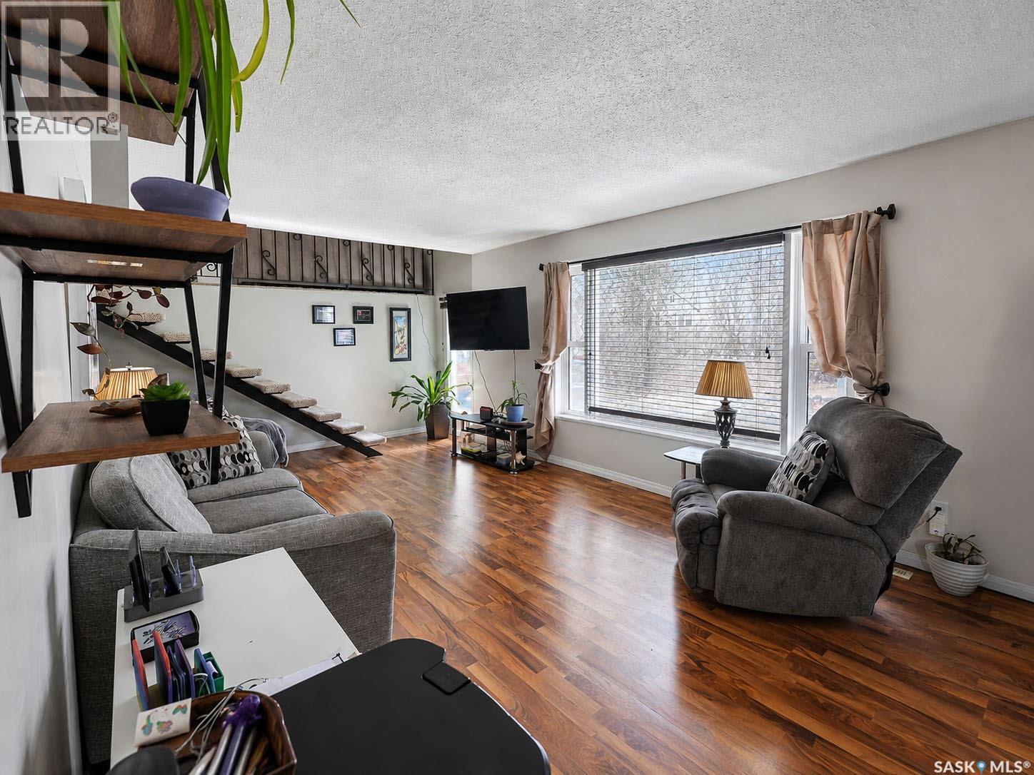 312 20th STREET E - 14