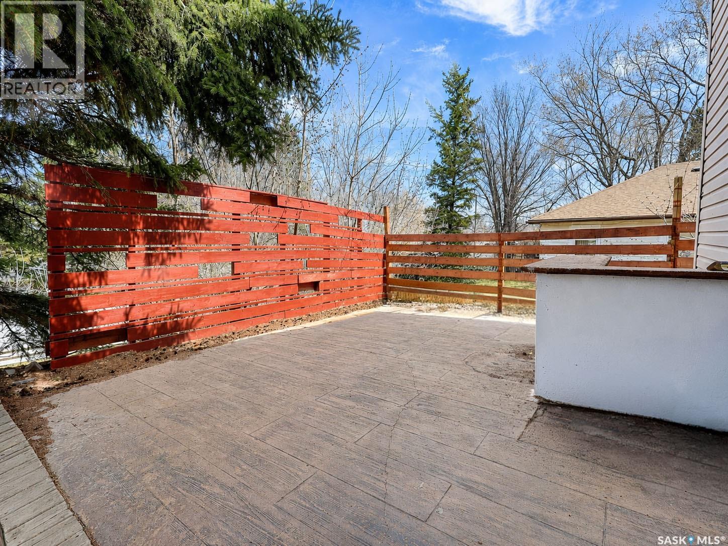 312 20th STREET E - 32