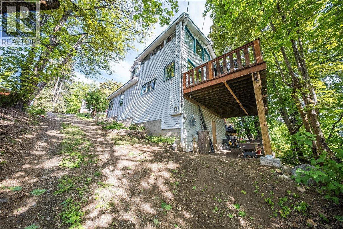 2050 Georgia Street, Rossland