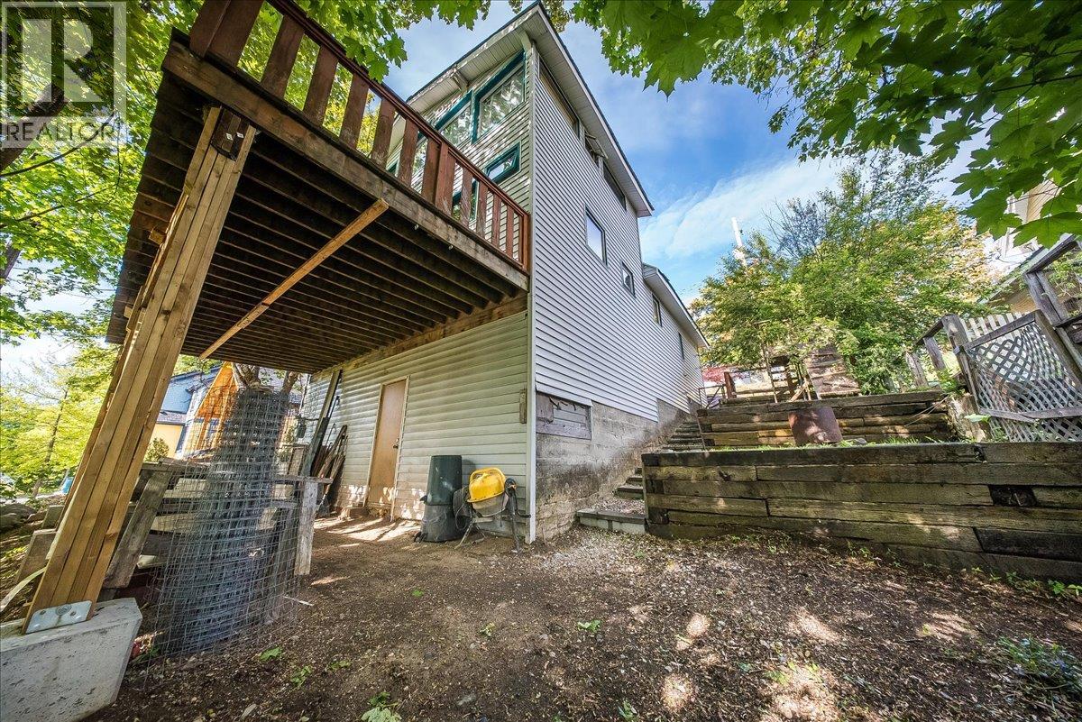2050 Georgia Street, Rossland