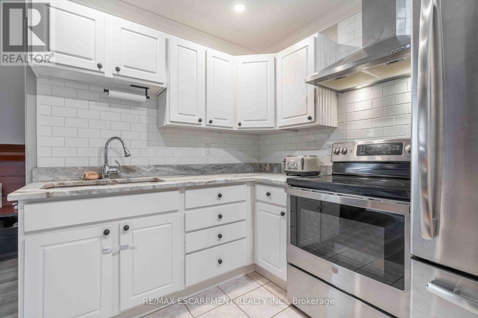 #205 21 RICHMOND STREET - 13