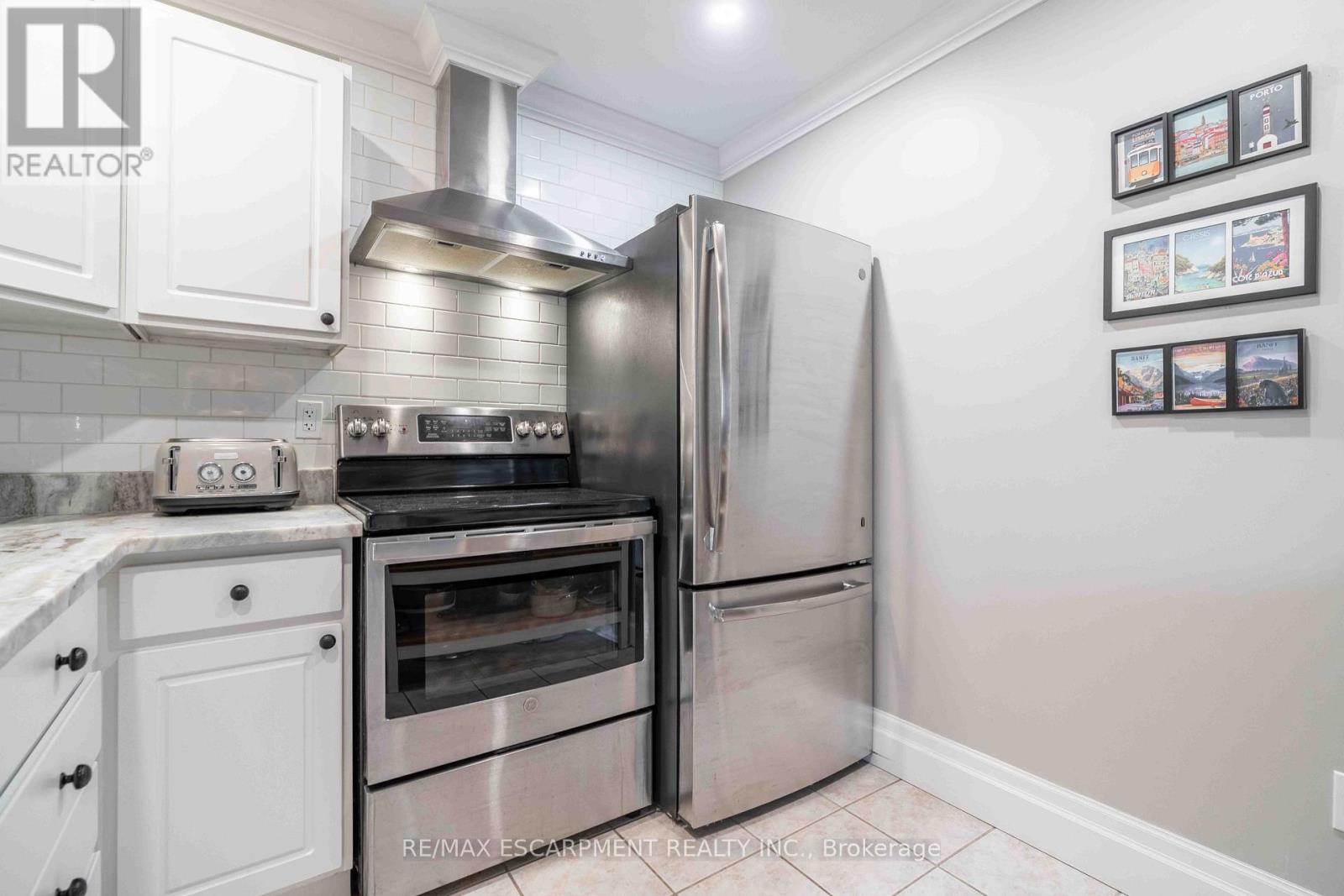 #205 21 RICHMOND STREET - 14