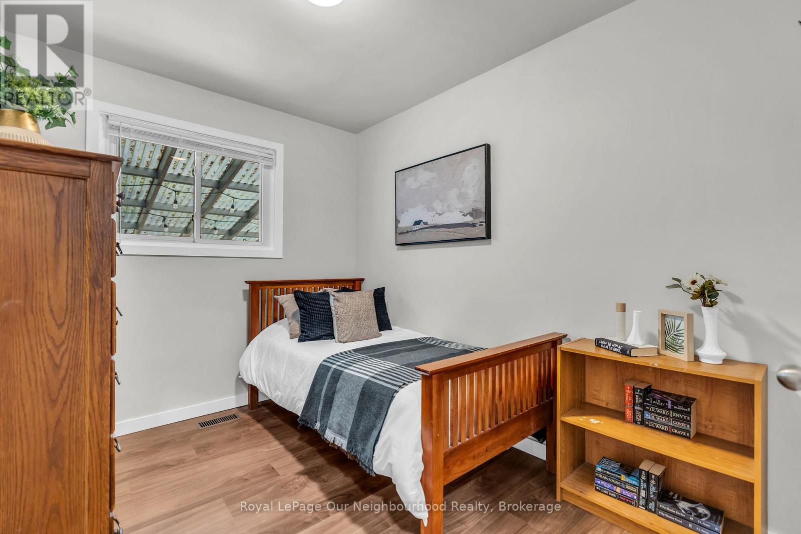 171 TWEEDSMUIR AVENUE - 19